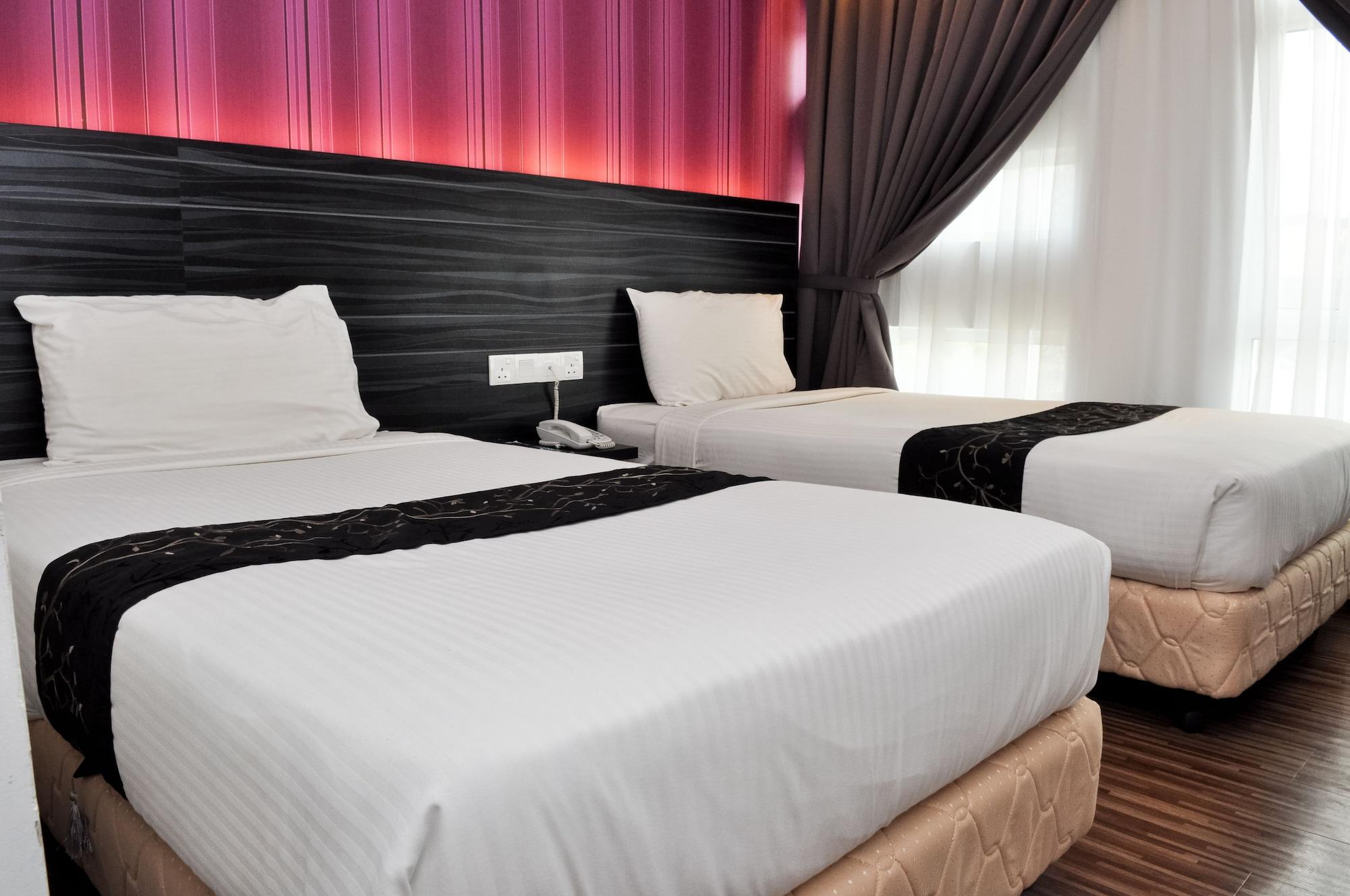 Signature Hotel Kuantan Esterno foto