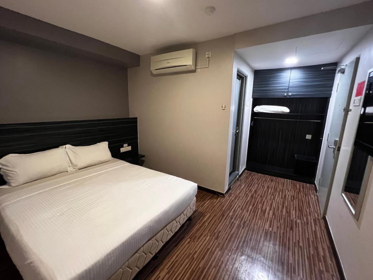 Signature Hotel Kuantan Esterno foto