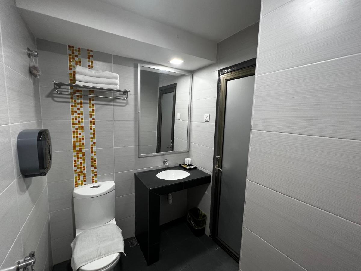 Signature Hotel Kuantan Esterno foto