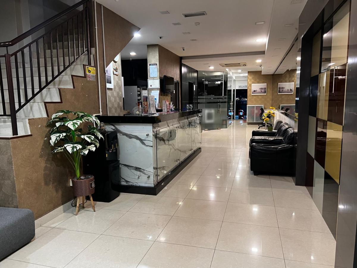 Signature Hotel Kuantan Esterno foto