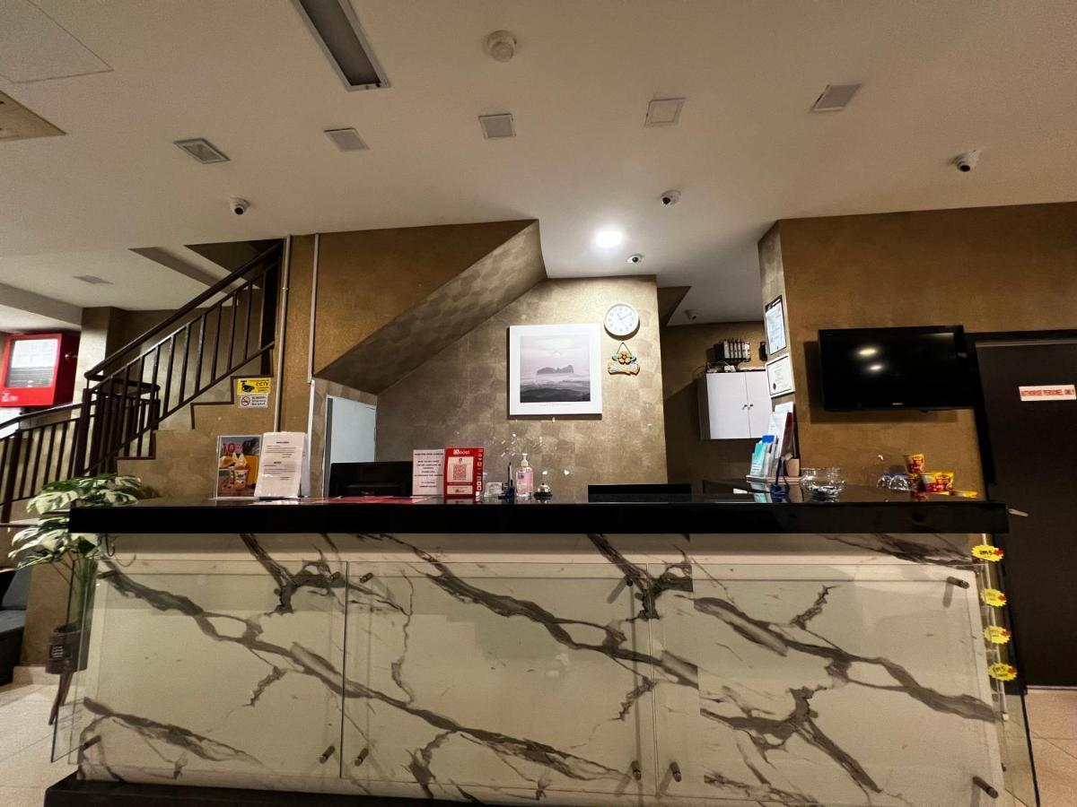 Signature Hotel Kuantan Esterno foto