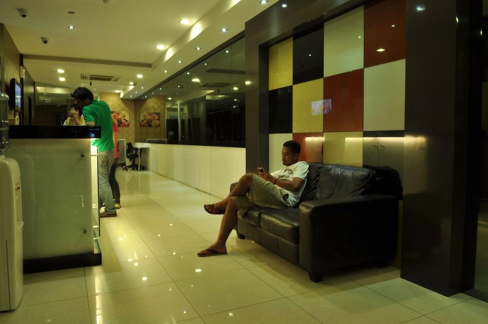 Signature Hotel Kuantan Esterno foto
