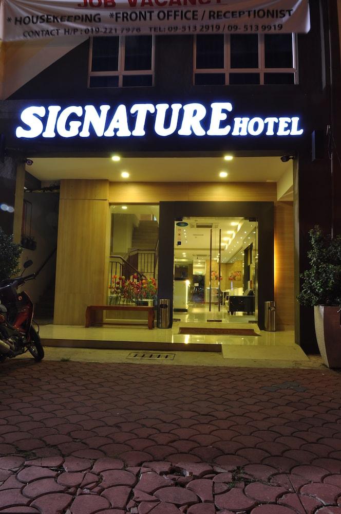 Signature Hotel Kuantan Esterno foto