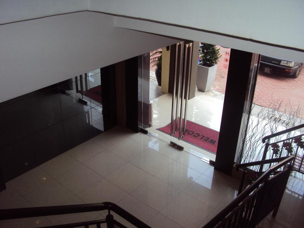 Signature Hotel Kuantan Esterno foto